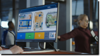 Sicurezza, postazione dello scanner raggi-x per controllo bagagli Sicurezza, postazione dello scanner raggi-x per controllo pacchi