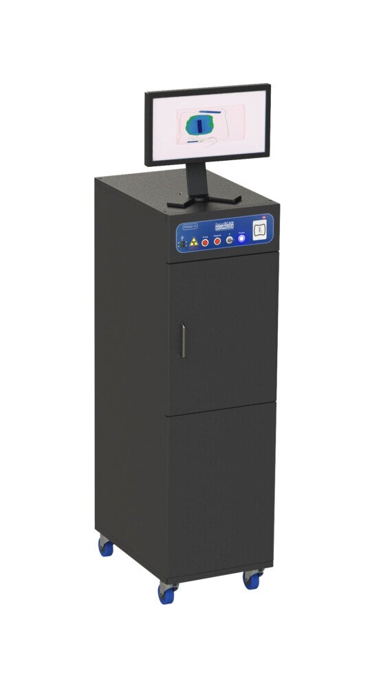 Immagine del sistema compatto FX5642 in azione, utilizzato per lo screening di buste e pacchetti postali in un ambiente aziendale o governativo.