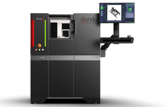 Fotografia ravvicinata del sistema Diondo dsub, un tomografo computerizzato ultra-compatto per la ricerca, con manipolatore granite-based per la massima stabilità.